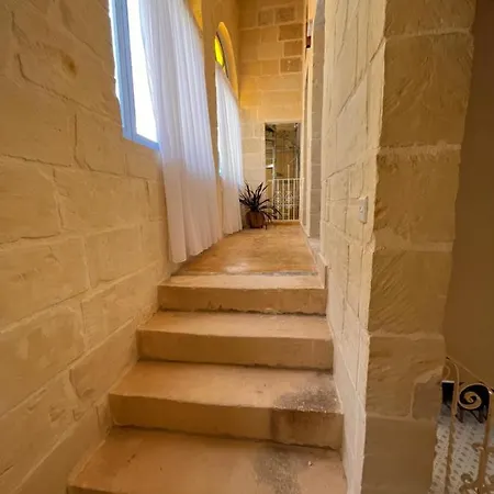 Ta Mikieli 61 펜션 나두르