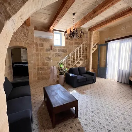 Dom wakacyjny House With Pool & Jacuzzi For 5 Persons
