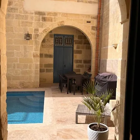 House With Pool & Jacuzzi For 5 Persons Dom wakacyjny *