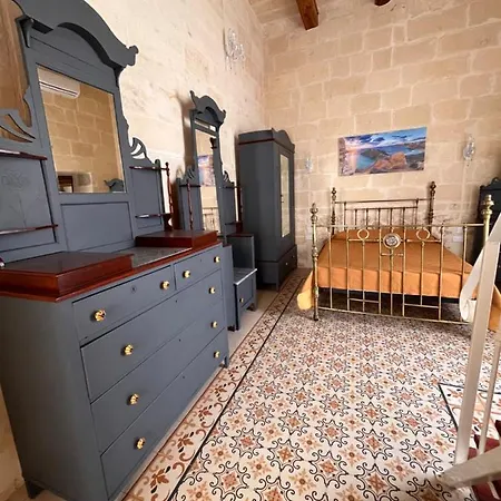 Ta Mikieli 61 펜션 나두르