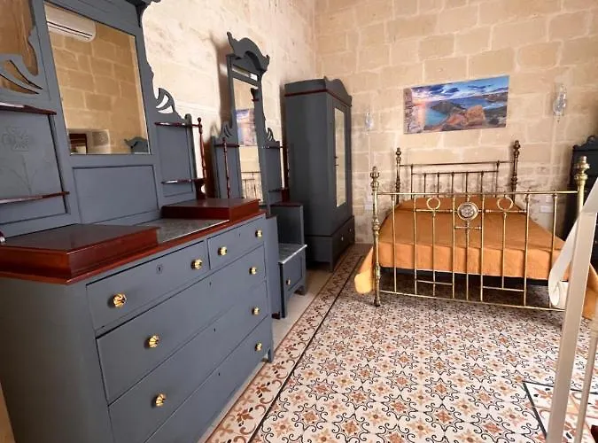 Ta Mikieli 61 Feriehus Nadur